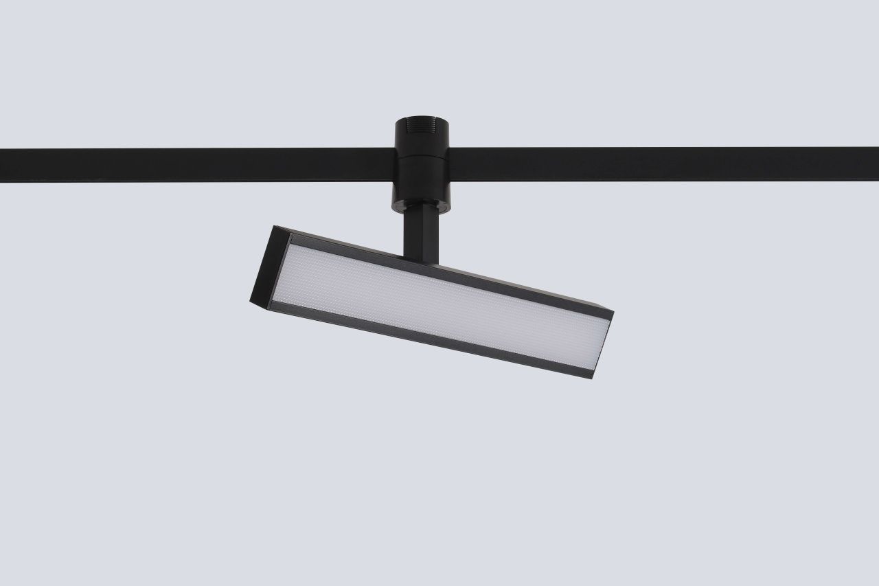 Светильник трековый для гибкой магнитной системы Crystal Lux CLT 0.37 001 10W BL SMART